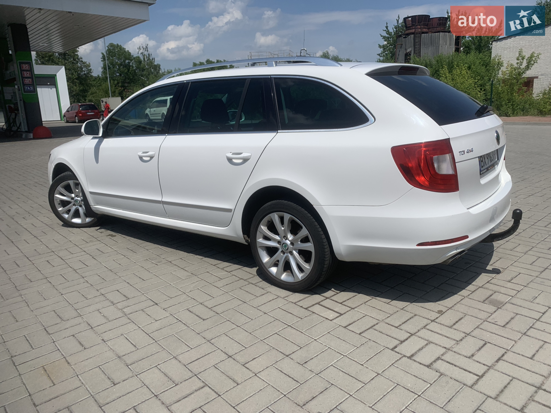 2012 Skoda Superb - мініатюра 11