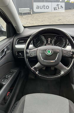 Універсал Skoda Superb 2011 в Мукачевому