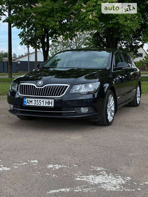 Лифтбек Skoda Superb 2013 в Житомире