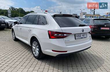 Универсал Skoda Superb 2019 в 