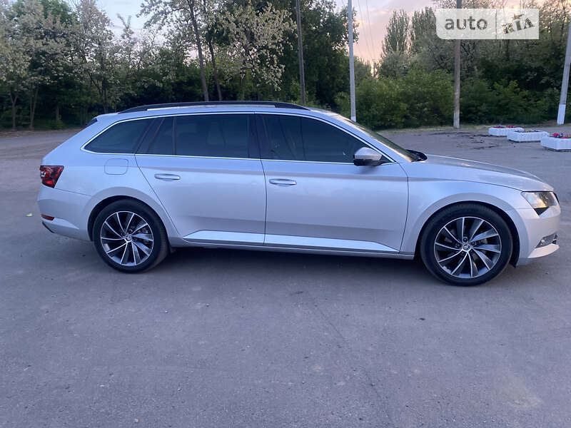 Универсал Skoda Superb 2016 в Покрове