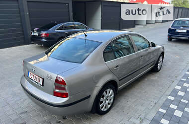 Ліфтбек Skoda Superb 2008 в Чернівцях