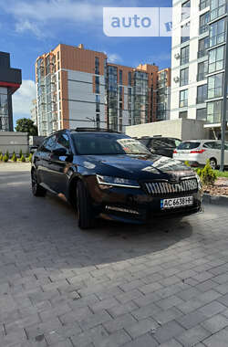 Універсал Skoda Superb 2020 в 