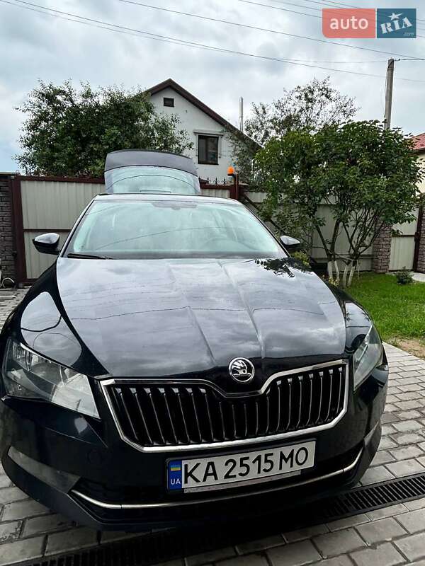 Лифтбек Skoda Superb 2019 в Киеве