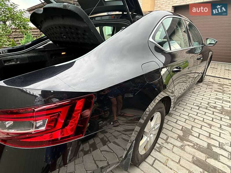 Лифтбек Skoda Superb 2019 в Киеве