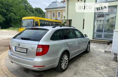 Універсал Skoda Superb 2011 в Львові