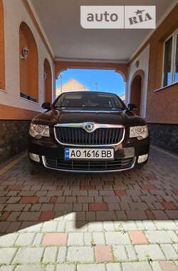 Лифтбек Skoda Superb 2011 в Мукачево