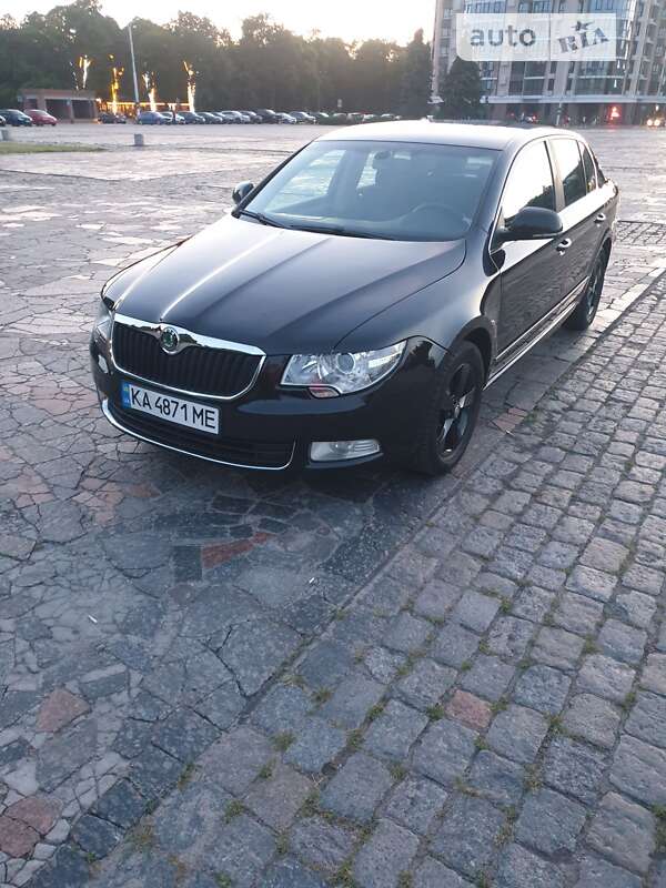 Ліфтбек Skoda Superb 2011 в Кременчуці
