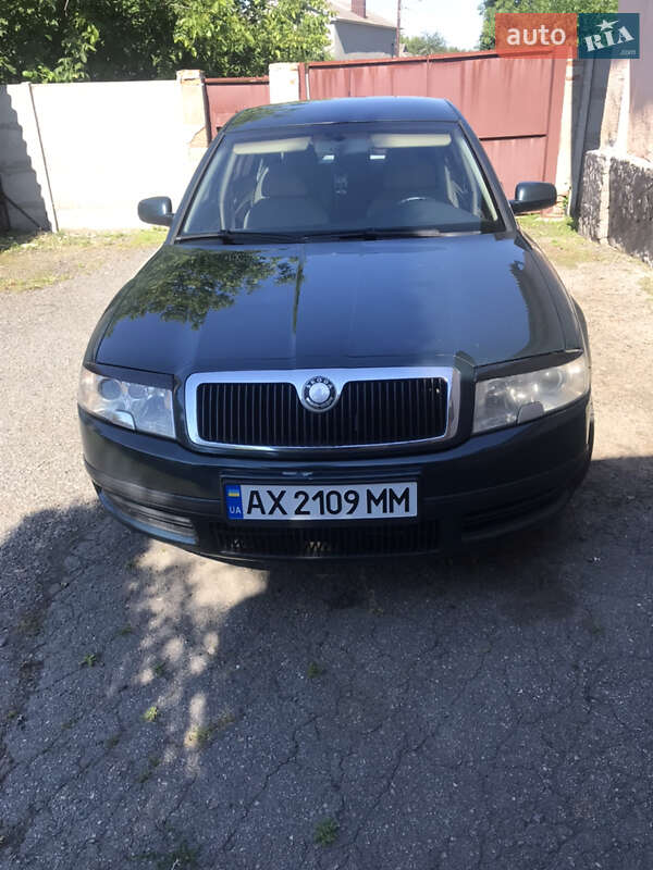 Лифтбек Skoda Superb 2003 в Харькове