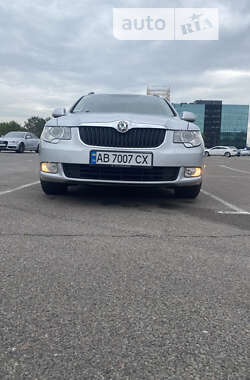 Універсал Skoda Superb 2011 в Києві