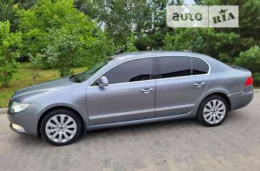 Ліфтбек Skoda Superb 2009 в Хмельницькому