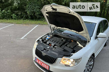 Ліфтбек Skoda Superb 2013 в Житомирі