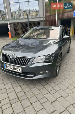 Универсал Skoda Superb 2017 в 