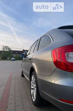 Универсал Skoda Superb 2012 в Хоросткове