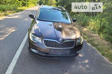 Универсал Skoda Superb 2014 в Яворове