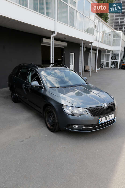 Универсал Skoda Superb 2015 в Киеве