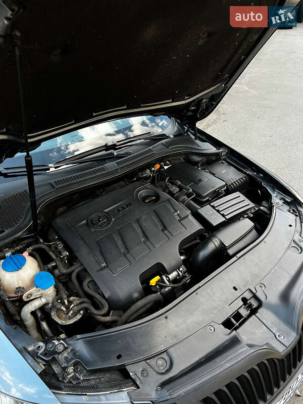 Универсал Skoda Superb 2015 в Киеве