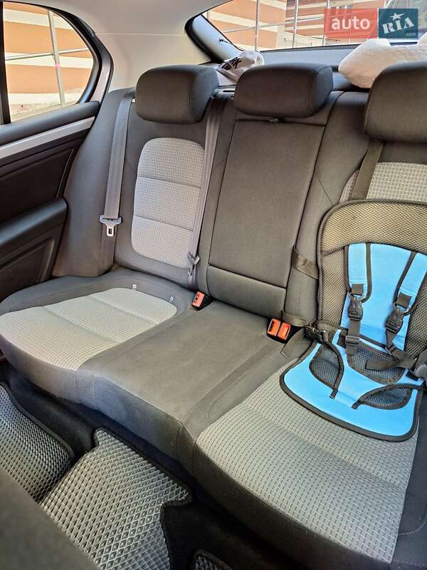 Лифтбек Skoda Superb 2012 в Киеве