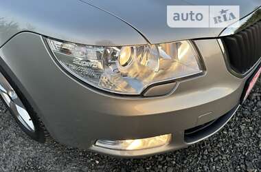 Лифтбек Skoda Superb 2008 в 