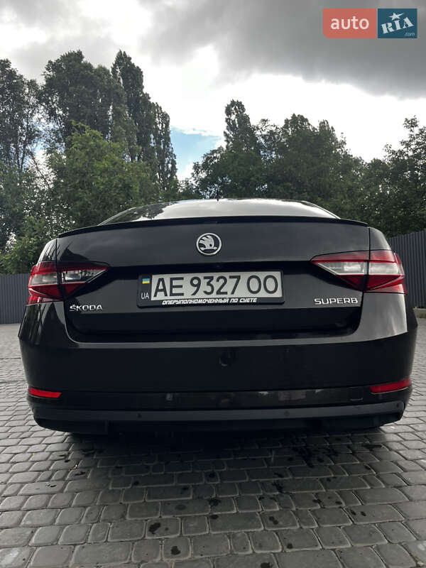 Лифтбек Skoda Superb 2017 в Кривом Роге