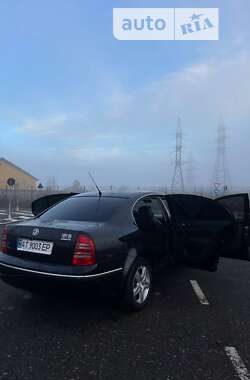 Лифтбек Skoda Superb 2006 в 