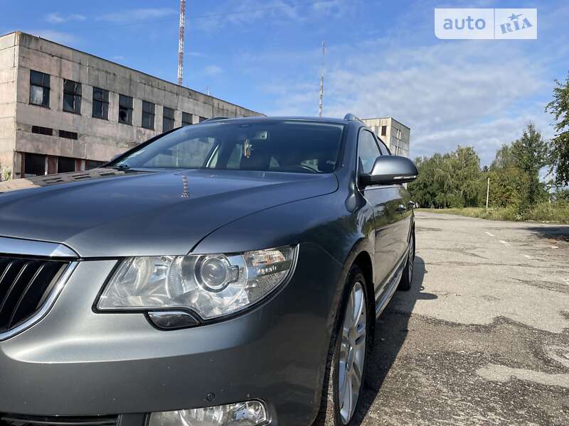 Универсал Skoda Superb 2011 в Тернополе