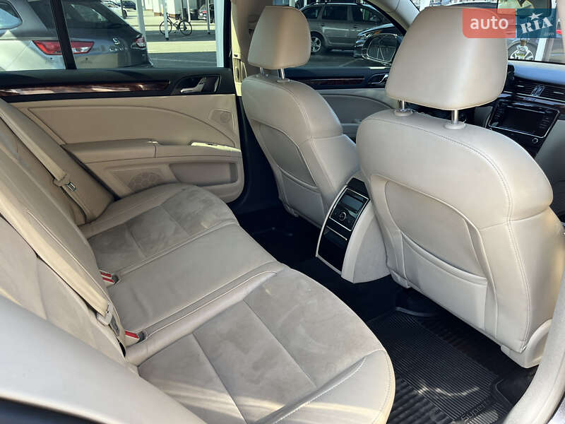 Ліфтбек Skoda Superb 2012 в Шептицькому