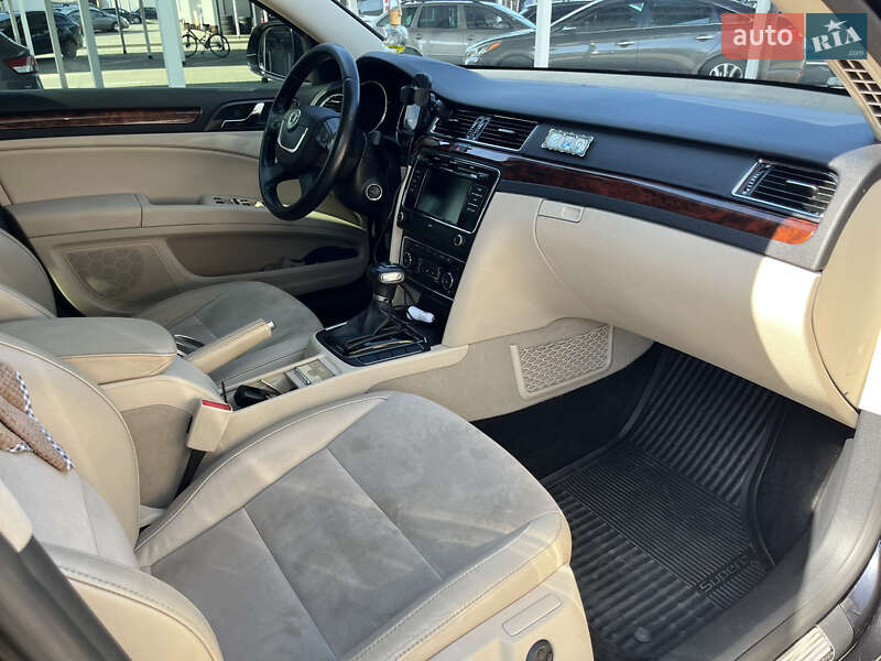 Ліфтбек Skoda Superb 2012 в Шептицькому