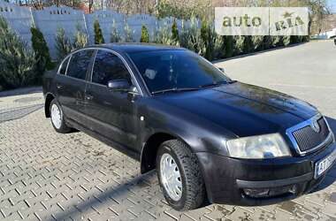 Лифтбек Skoda Superb 2004 в Черновцах