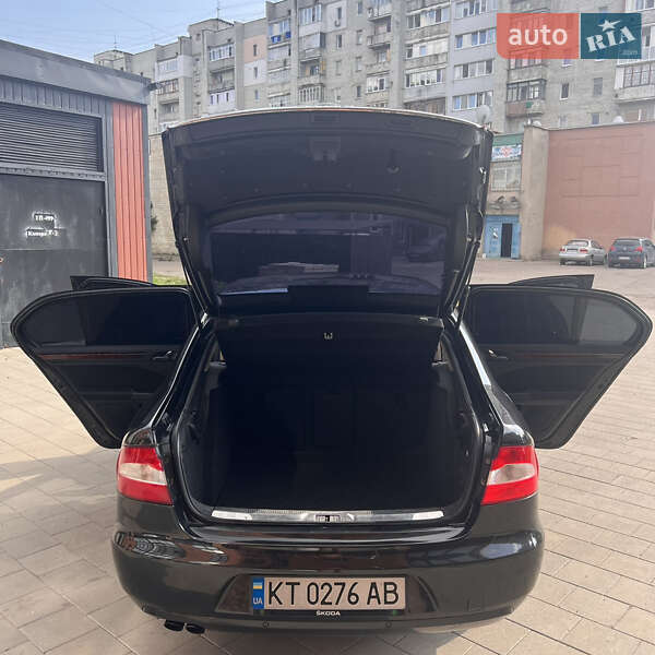 Лифтбек Skoda Superb 2011 в Калуше