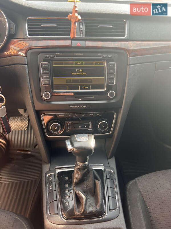 Лифтбек Skoda Superb 2011 в Калуше