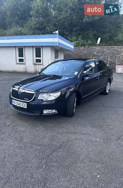 Лифтбек Skoda Superb 2011 в Хусте