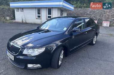 Лифтбек Skoda Superb 2011 в Хусте