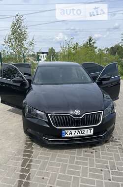 Лифтбек Skoda Superb 2016 в Киеве