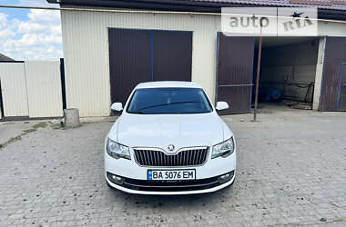 Лифтбек Skoda Superb 2014 в Новом Буге