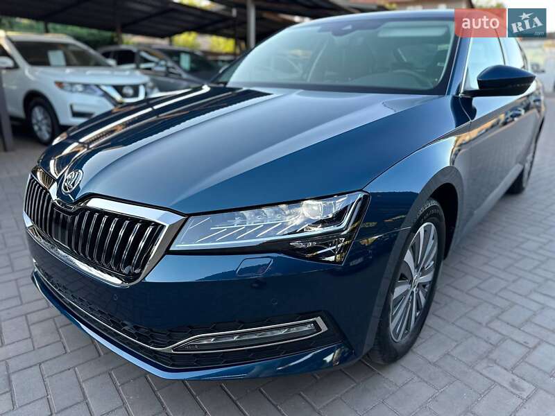 Лифтбек Skoda Superb 2023 в Кривом Роге