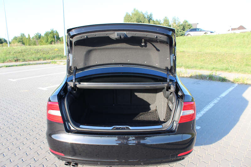 Лифтбек Skoda Superb 2013 в Львове