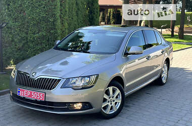 Лифтбек Skoda Superb 2014 в Луцке