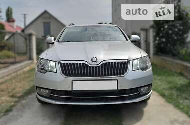 Универсал Skoda Superb 2014 в Львове