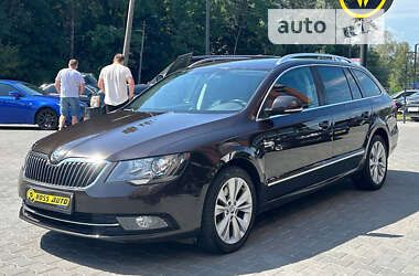 Універсал Skoda Superb 2014 в Чернівцях