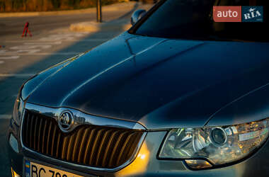 Лифтбек Skoda Superb 2011 в Пустомытах