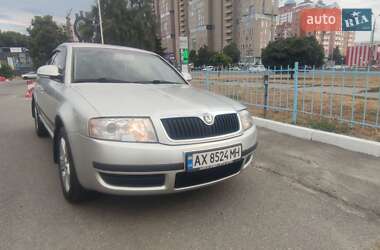 Лифтбек Skoda Superb 2006 в 