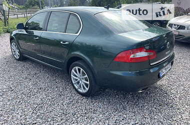 Лифтбек Skoda Superb 2010 в Бродах