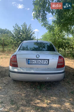 Ліфтбек Skoda Superb 2005 в 