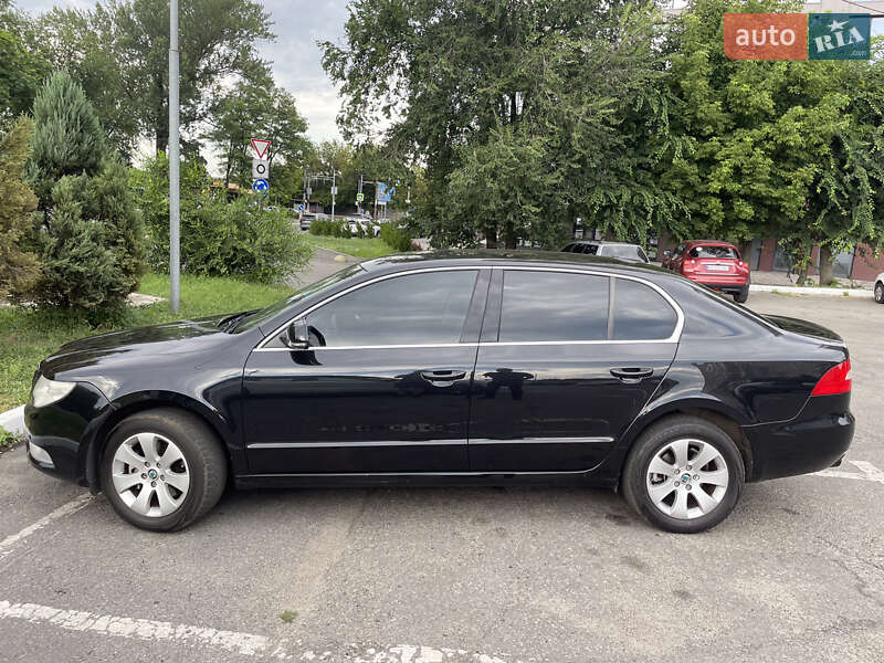 Лифтбек Skoda Superb 2008 в Днепре