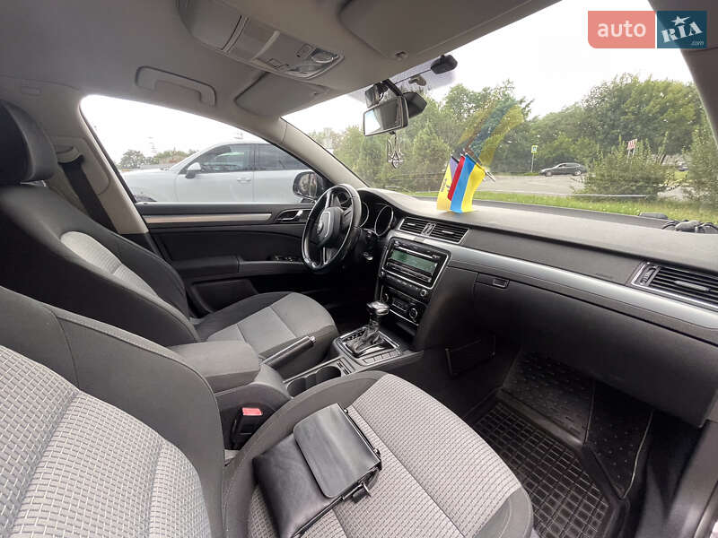 Лифтбек Skoda Superb 2008 в Днепре
