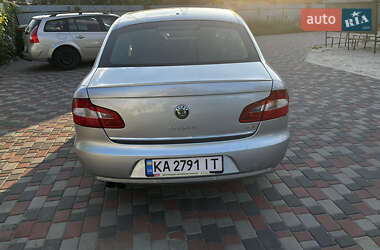 Лифтбек Skoda Superb 2010 в 