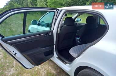 Лифтбек Skoda Superb 2015 в 