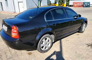 Лифтбек Skoda Superb 2004 в 