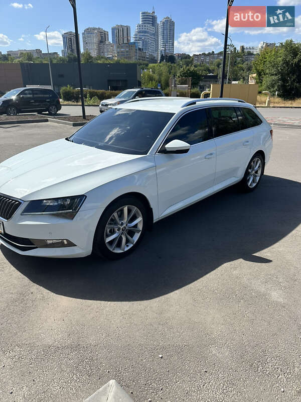 Универсал Skoda Superb 2017 в Днепре